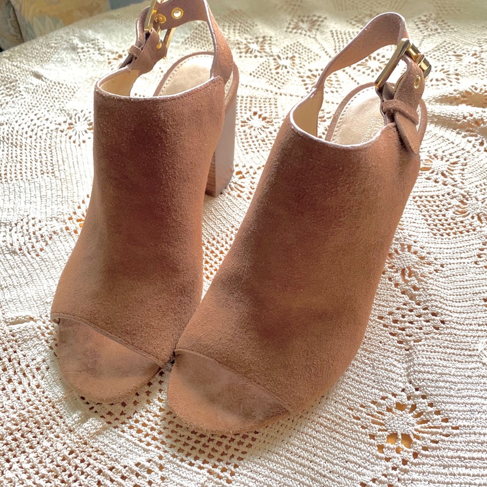 EUC Michael Kors suede sandals